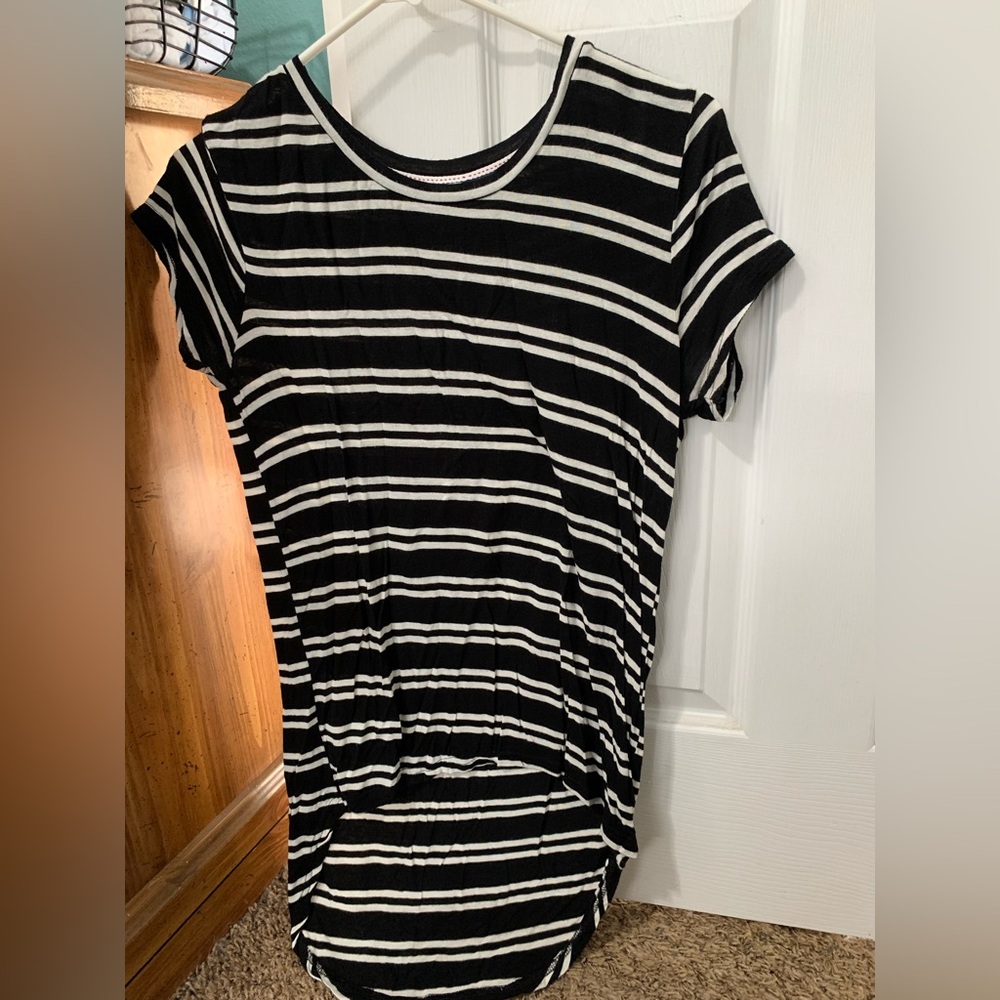 Striped Black and White Women's Top Size M